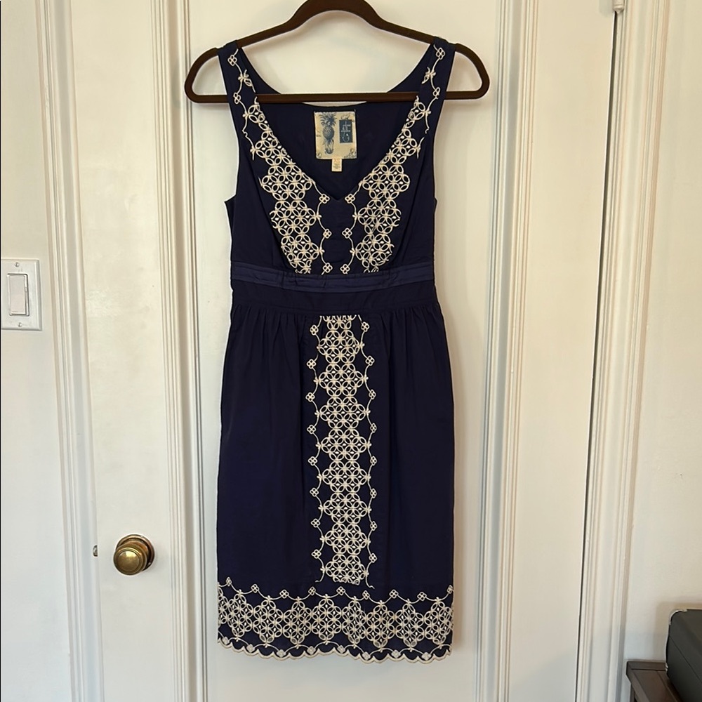 Navy and White Embroidered Sleeveless Sheath Midi Dress with V-Neck